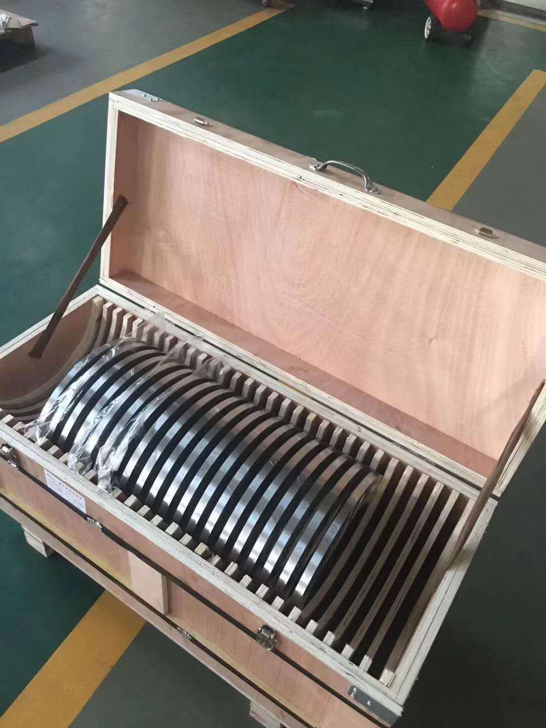 industrial-slitter-blades-factory-batch-02 Cuchillas-cortadoras-industriales-fábrica-lote-02