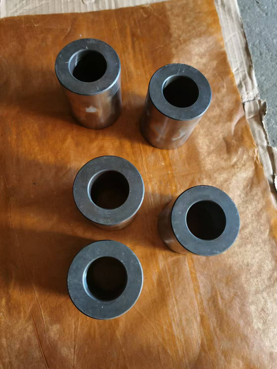 ALAS High-Wear-Resistance Rebar Bender Rollers and Sleeves Bujes de máquina dobladora de barras de refuerzo de acero endurecido de alta resistencia y fundas formadoras sobre papel protector