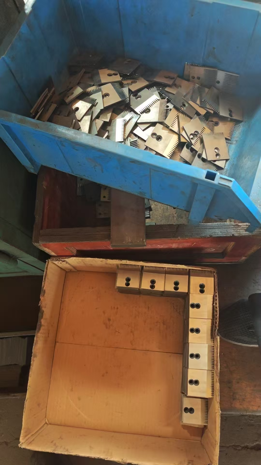 Cuchilla dentada para neum&aacute;ticos 1 