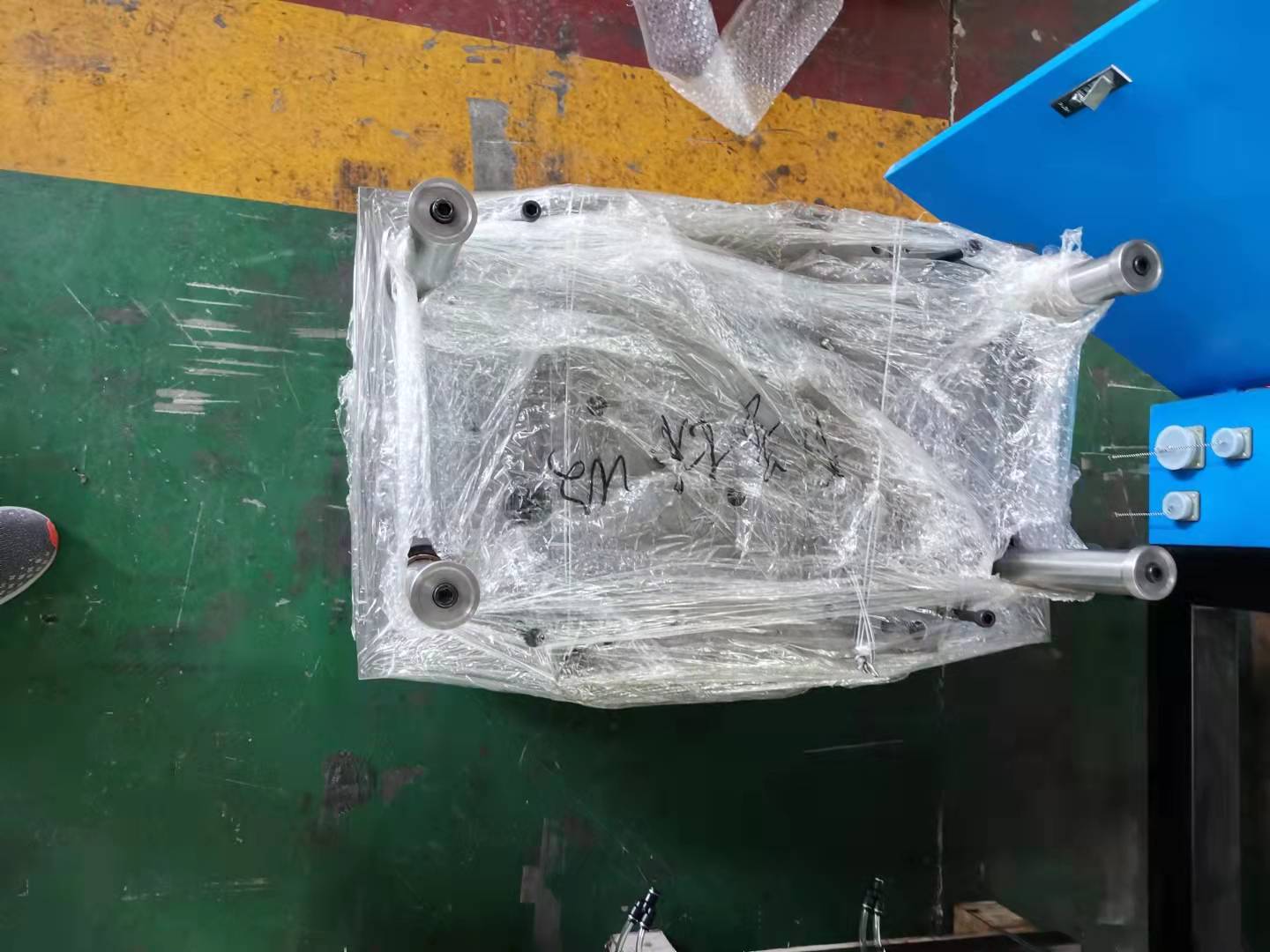 Unidad de troquelado y conformado-01