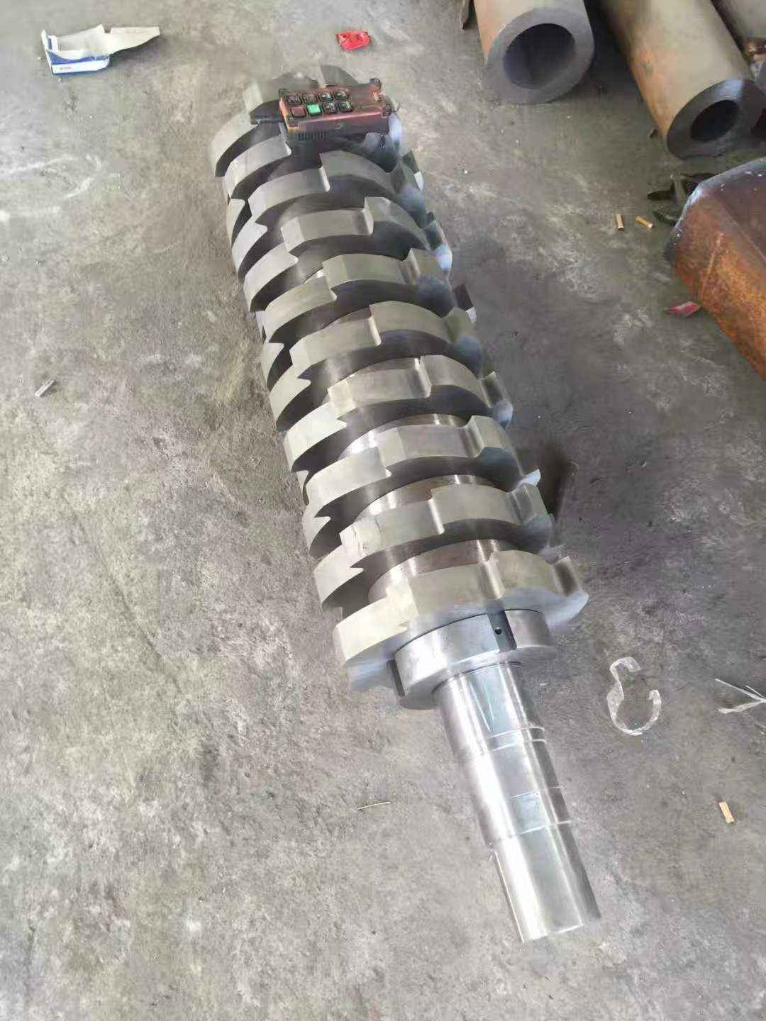 Personalización del rotor y la cuchilla de la trituradora de dos ejes