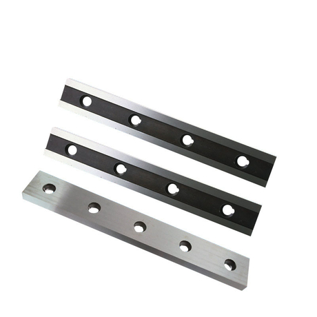 Cuchilla de acero industrial para corte de metales y varilla.