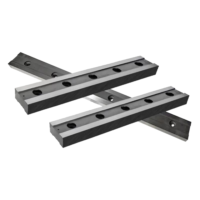 Cuchillas de alta precisión para cizallas hidráulicas de metal con control de dureza.