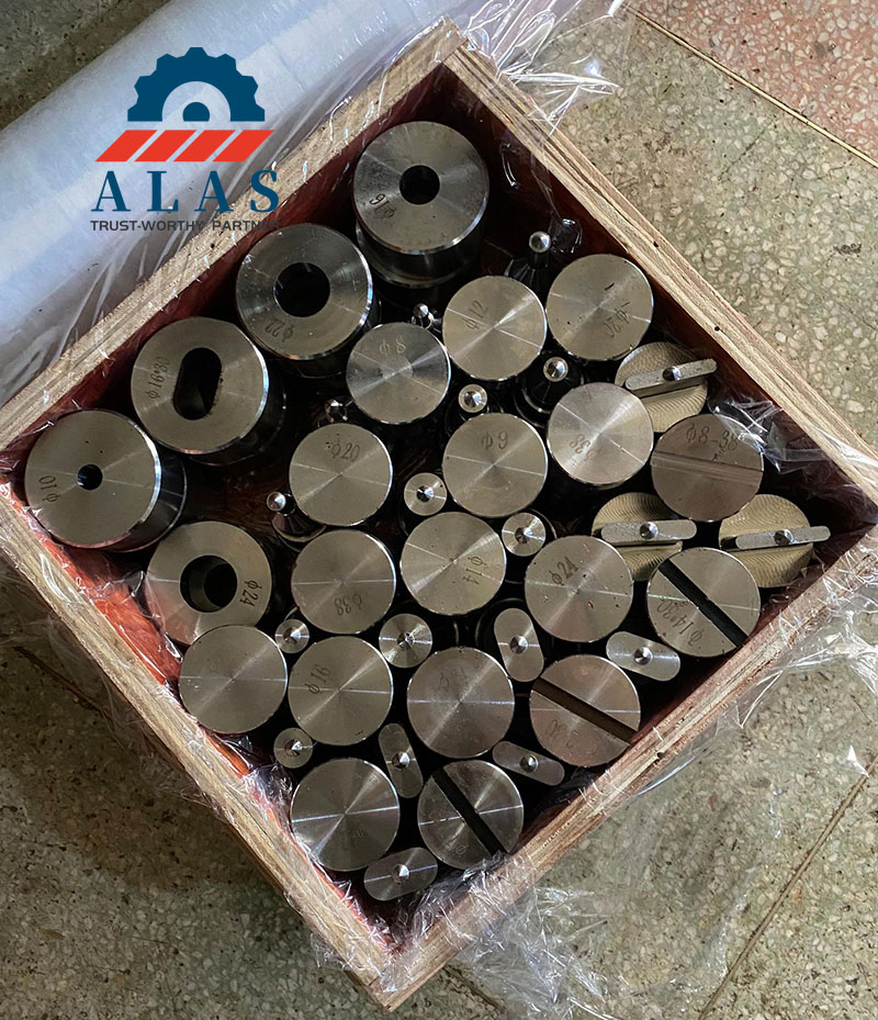 Exportaci&oacute;n de embalaje est&aacute;ndar en cajas de madera de matrices de herrero de gama completa con especificaciones grabadas con l&aacute;ser