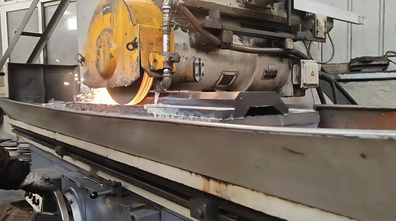 Proceso de fresado CNC de alta precisión para herramientas plegadoras personalizadas