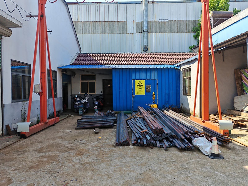 Stock de material de acero aleado para herramientas en el almacén de la fábrica de ALAS