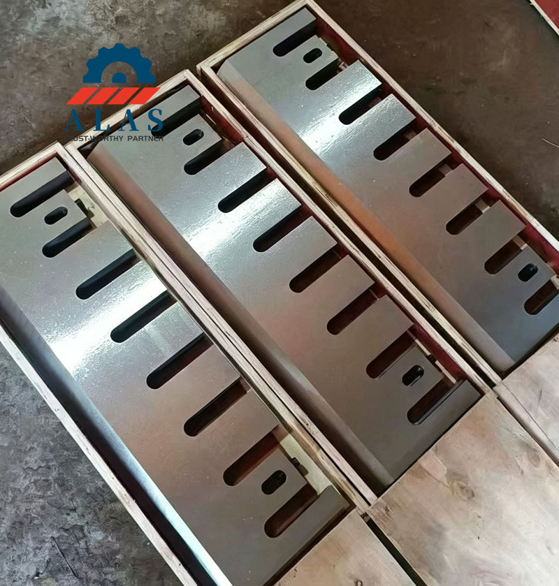 Cuchillas trituradoras de madera de acero para herramientas A8 de alta resistencia terminadas y embaladas de forma segura en cajas de madera de exportaci&oacute;n en Nanjing Alas