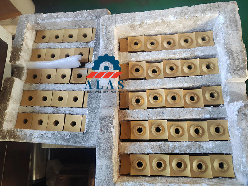 Premium Square Shredder Blades for Single-Shaft Crushers Cuchillas trituradoras industriales de alta resistencia cuadradas de cuatro esquinas para máquinas de reciclaje de un solo eje