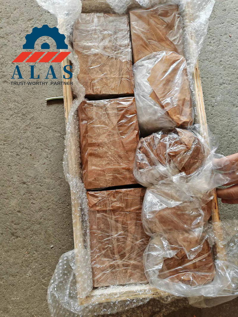 Embalaje seguro en cajas de madera de las cuchillas cortadoras de barras de refuerzo ALAS listas para exportaci&oacute;n y env&iacute;o global
