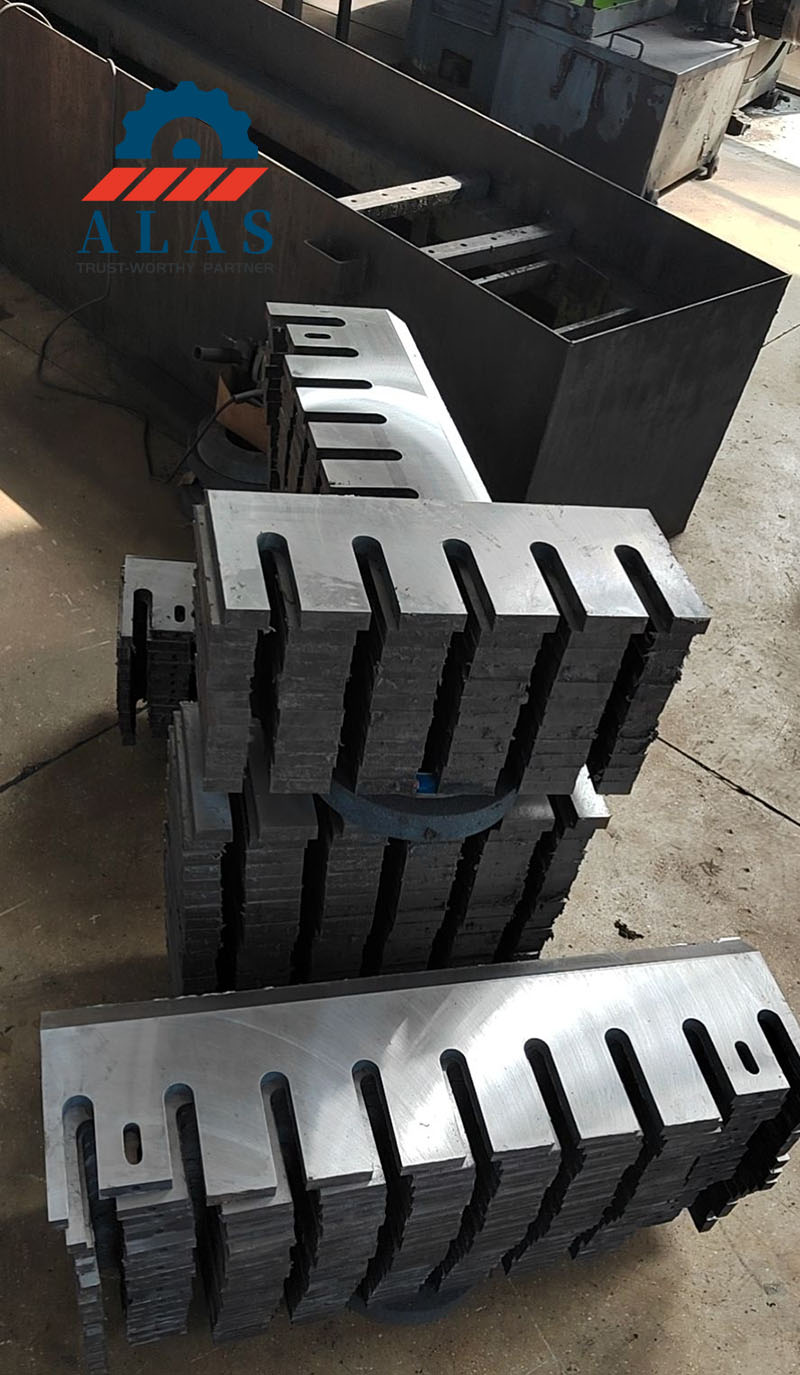Contracuchillas para trituradoras de madera de calidad OEM ALAS con orificios para pernos mecanizados por CNC de precisi&oacute;n y estricta tolerancia de espesor