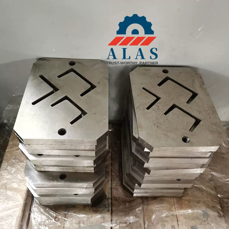 Producci&oacute;n por lotes de material bruto de hojas de herrero hidr&aacute;ulico de alta resistencia dentro de la f&aacute;brica de ALAS.
