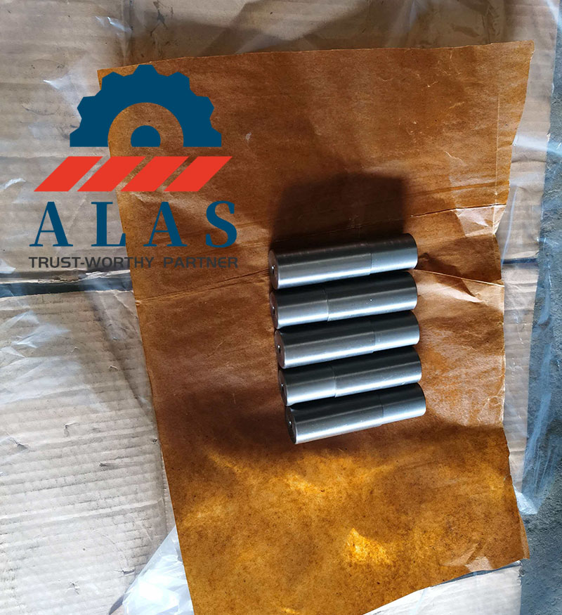 Ejes de pasador doblador de barras de refuerzo de acero 42CrMo rectificados con precisi&oacute;n colocados sobre papel antioxidante VCI para embalaje de exportaci&oacute;n